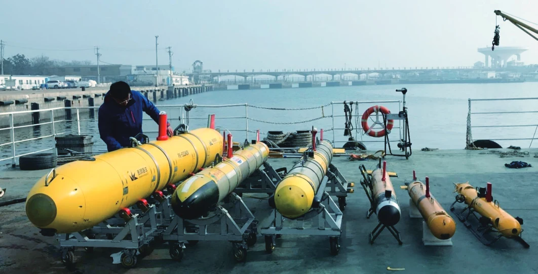 Pengpai Ocean catalogue photograph of multiple underwater vehicles at a dock; none is confirmed as PX-160.